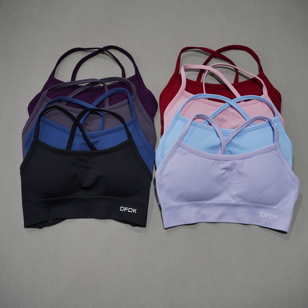 Бесшовный спортивный бюстгальт – обзор и цена Plunge Bra Push Up